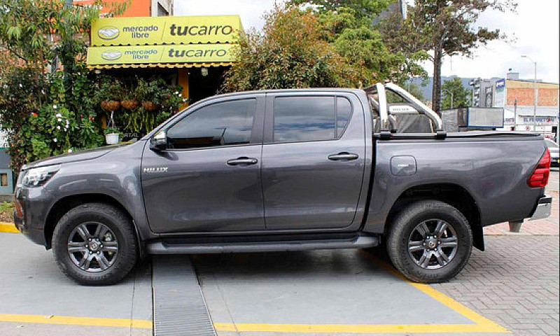 Toyota Hilux 2.4 Mt ...