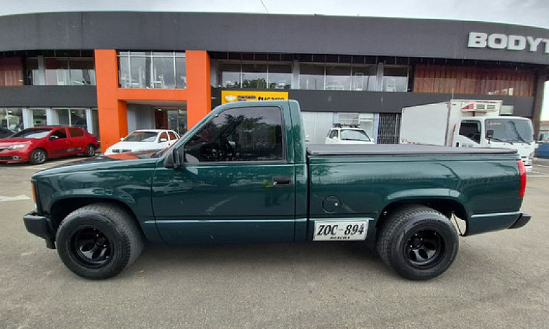 Chevrolet Cheyenne 5...
