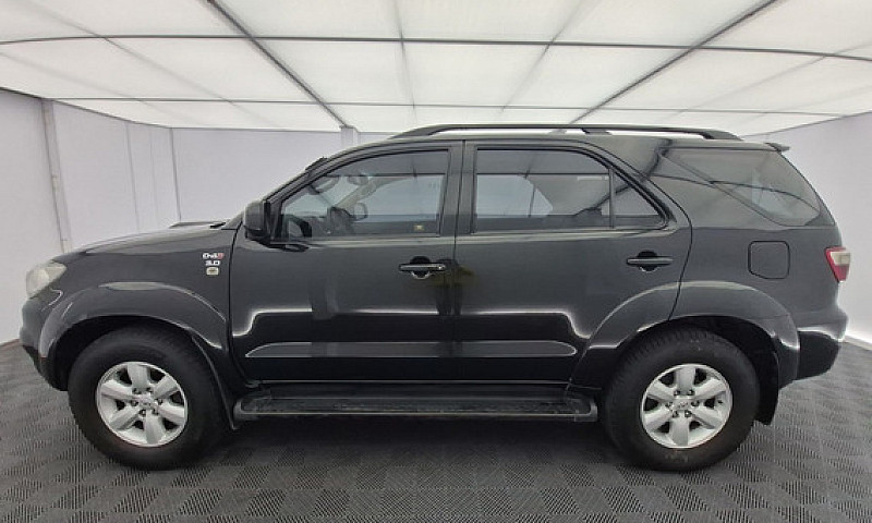 Toyota Fortuner 3.0 ...