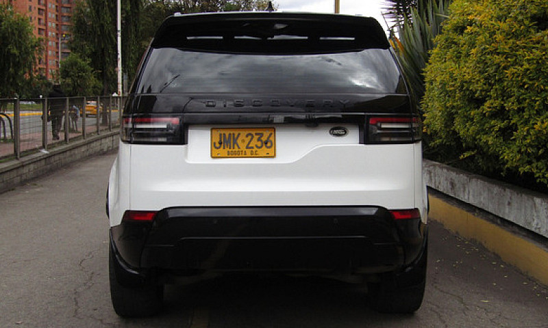 Land Rover Discovery...