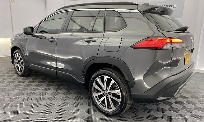 Toyota Corolla Cross...