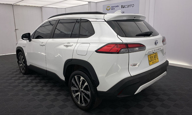 Toyota Corolla Cross...