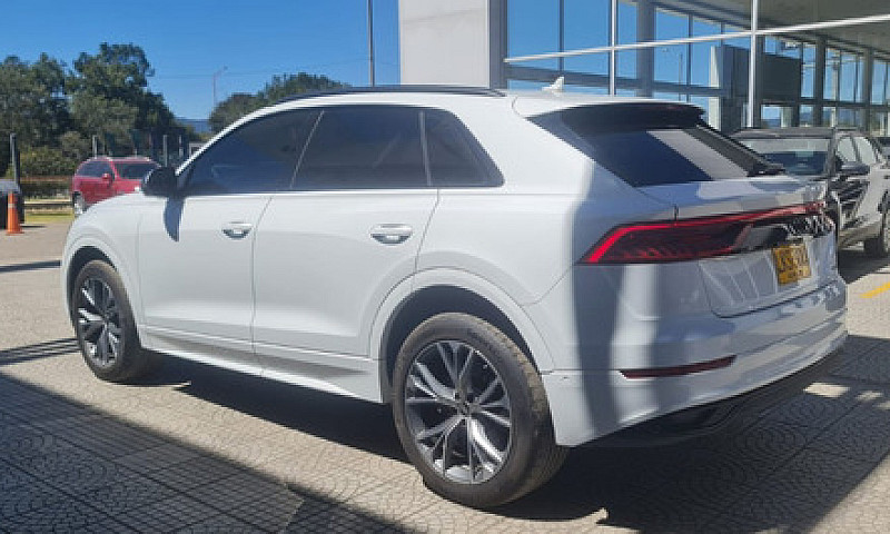 Audi Q8 55 Tfsi 340H...