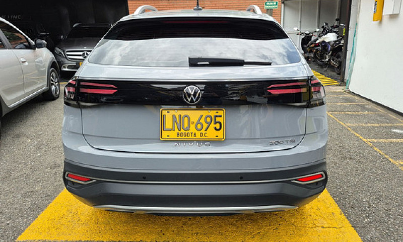 Volkswagen Nivus 1.0...