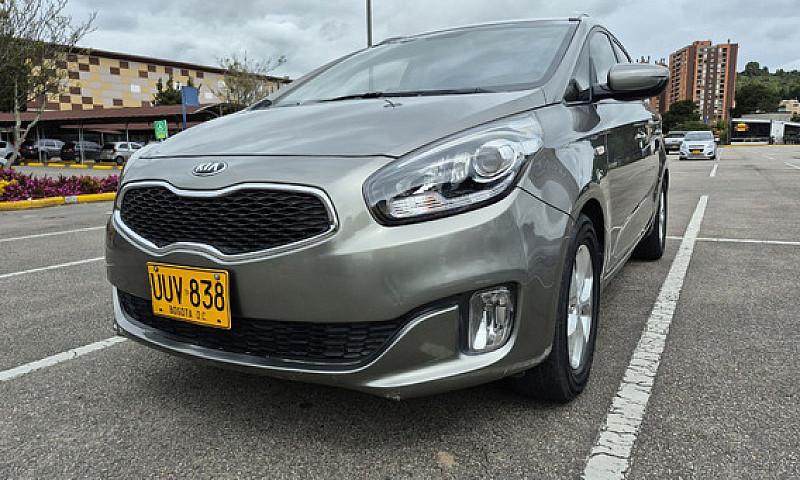 Kia Carens 2.0 Suv E...