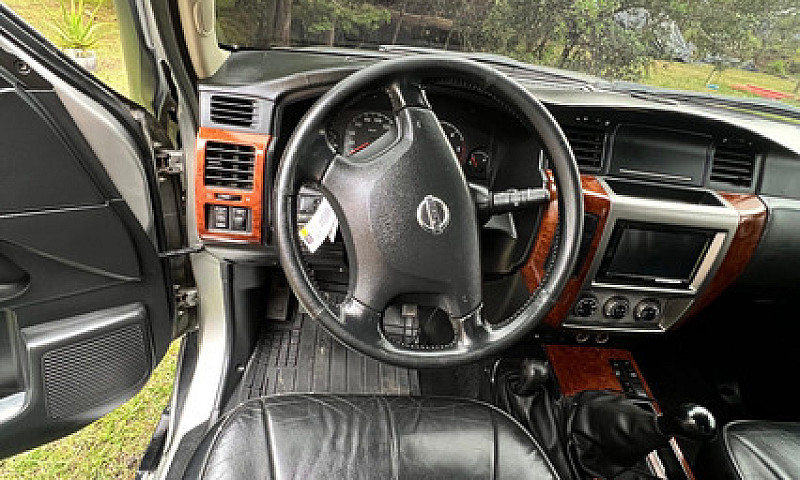 Nissan Patrol 3.0 Y6...