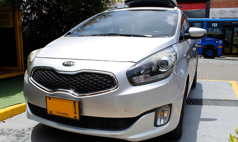 Kia Carens 2.0 Suv E...
