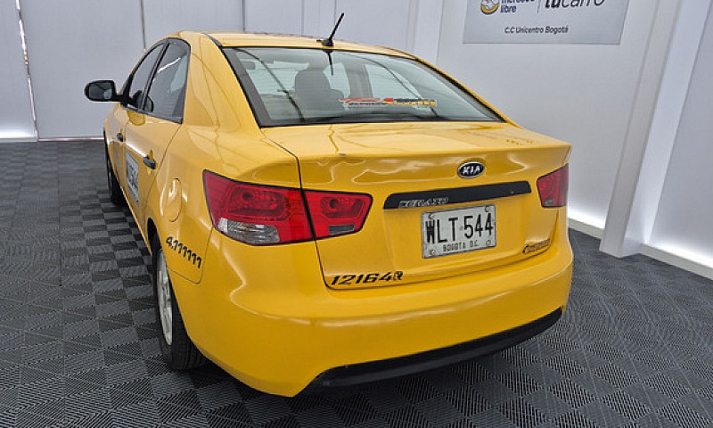 Kia Cerato Lx 1.6...