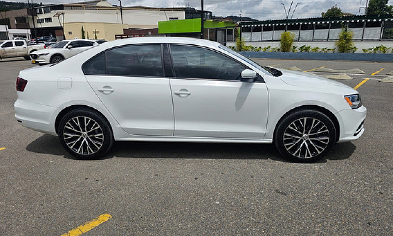 Volkswagen Jetta 2.0...