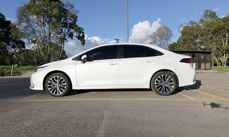 Toyota Corolla 1.8 H...