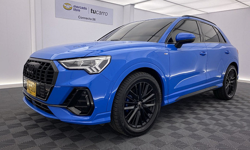 Audi Q3 ...