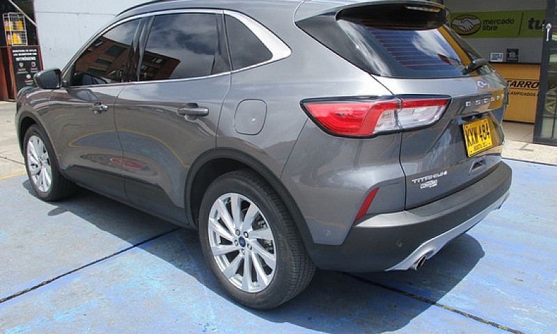 Ford Escape Titanium...