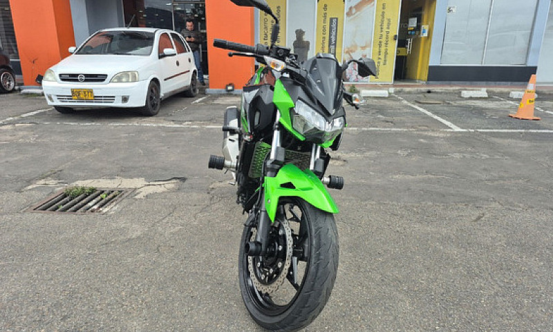 Kawasaki Z400...