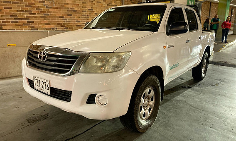 Toyota Hilux 2.5 Imv...