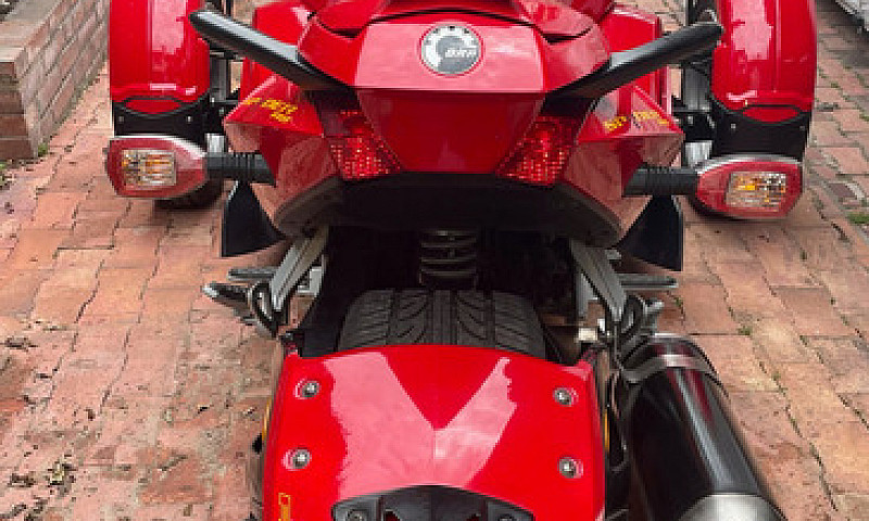 Spyder Can Am Rs...