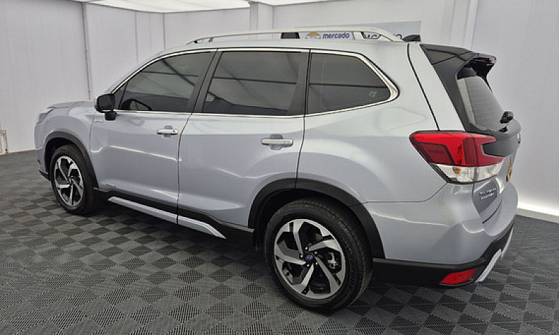 Subaru Forester 2.0 ...