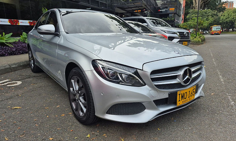 Mercedes-Benz Clase ...