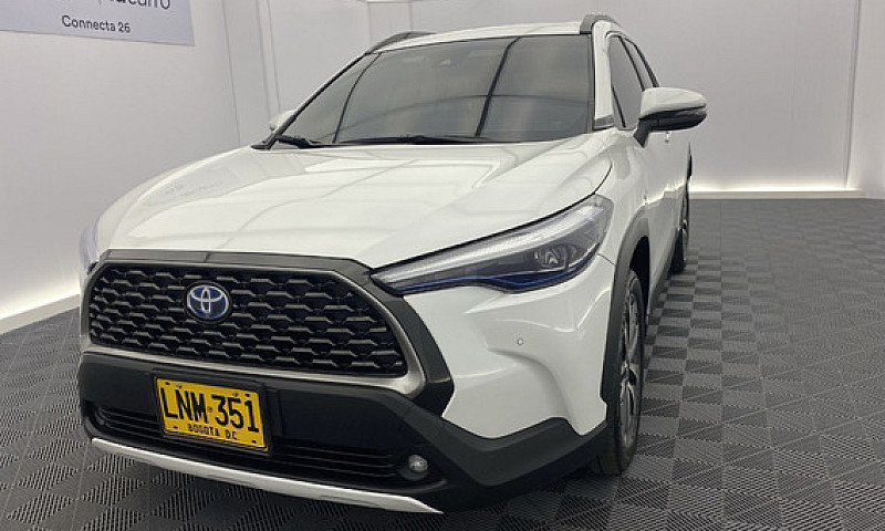 Toyota Corolla Cross...