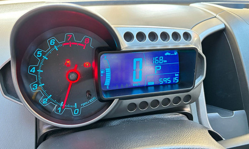 Chevrolet Sonic 1.6 ...
