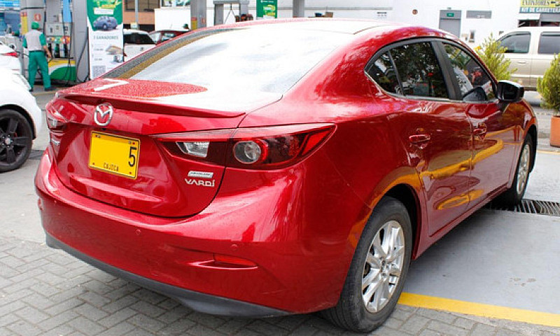 Mazda 3 2.0 Touring ...