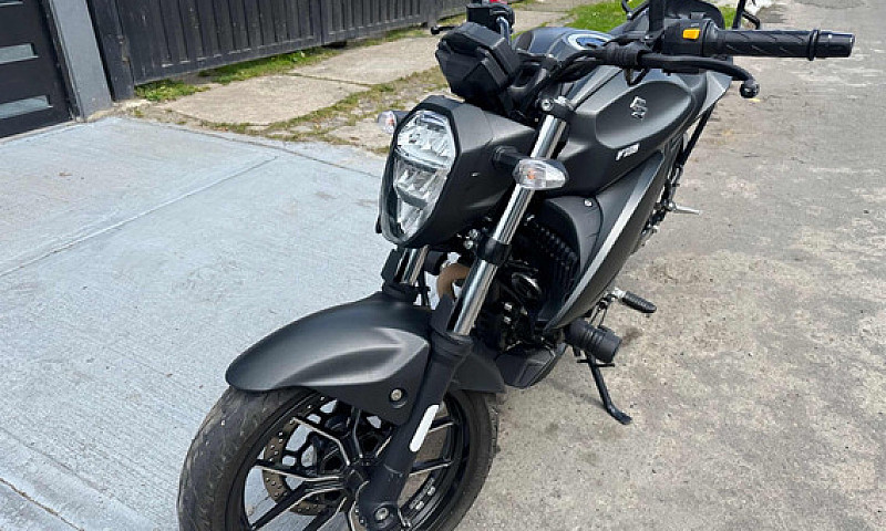 Suzuki Gixxer 250...