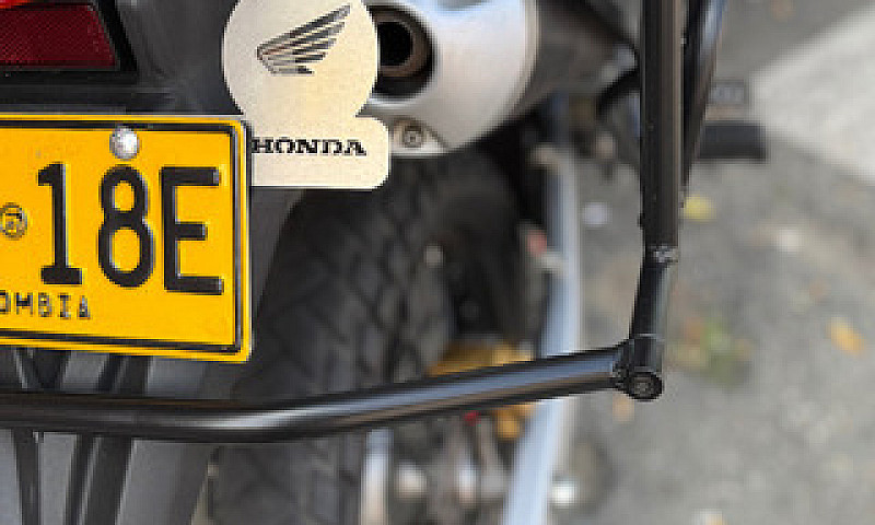 Honda Xre 300  Excel...