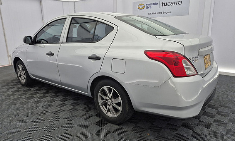 Nissan Versa 1.6 V-D...