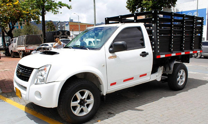 Chevrolet D-Max Esta...