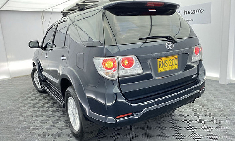 Toyota Fortuner 2.7L...