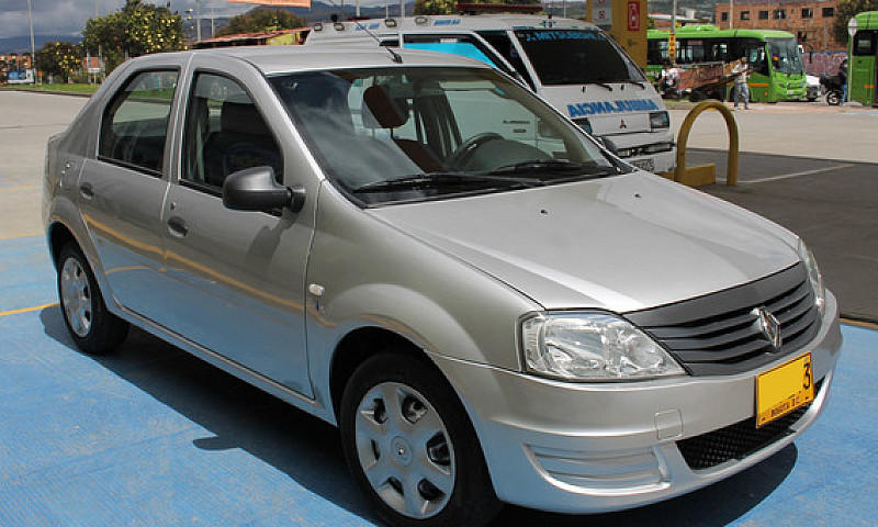 Renault Logan 1.4 Fa...