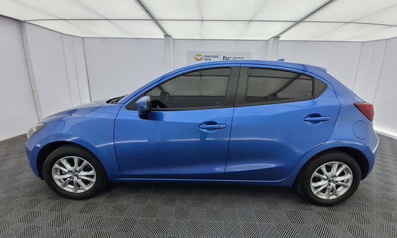 Mazda 2 1.5 Touring...