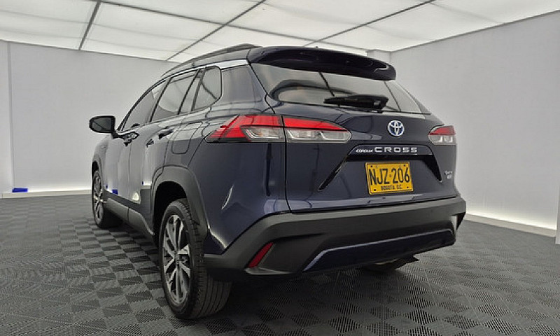 Toyota Corolla Cross...