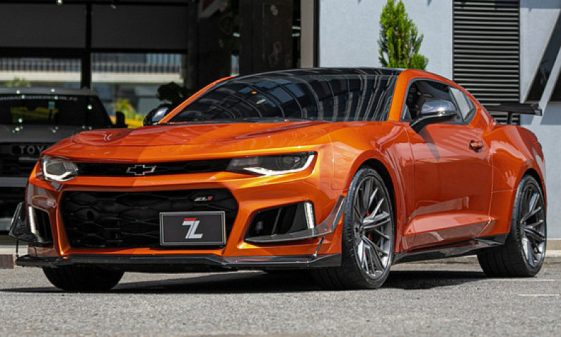 Chevrolet Camaro Zl1...
