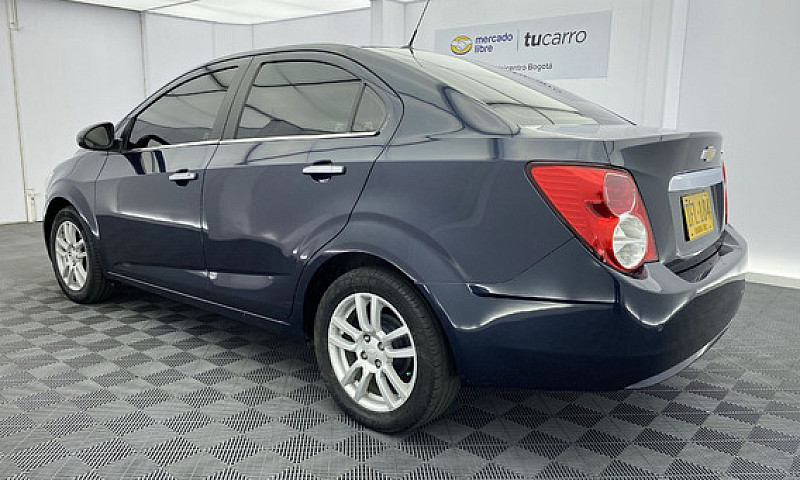 Chevrolet Sonic 1.6 ...
