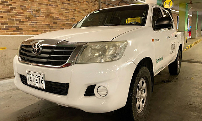 Toyota Hilux 2.5 Imv...