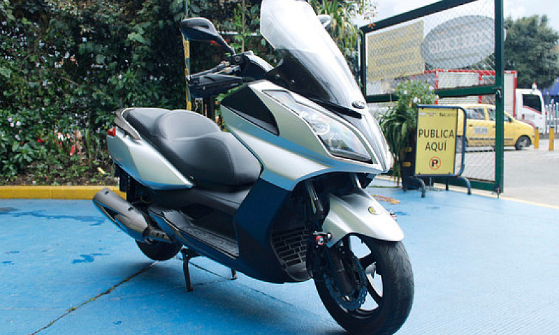 Kymco Downtown 300I...