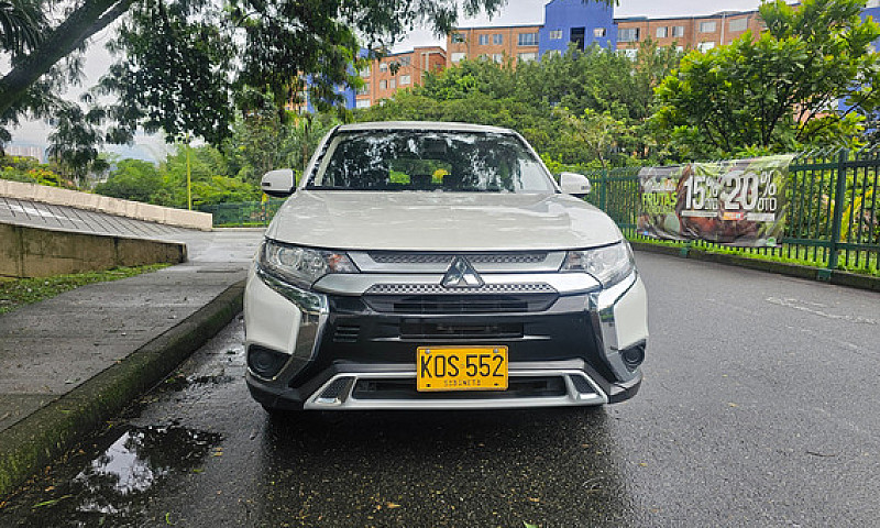 Mitsubishi Outlander...