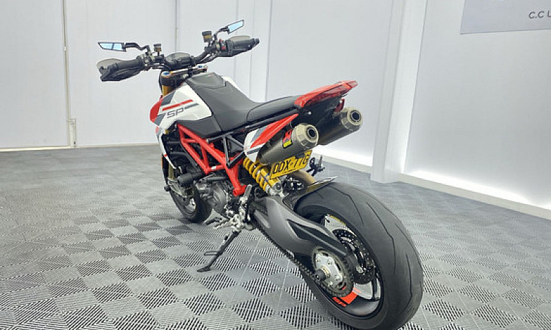 Ducati Hypermotard 9...