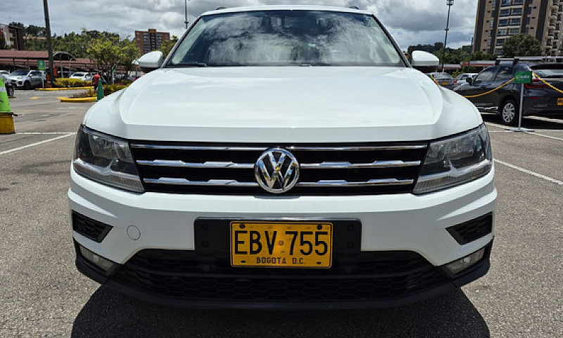 Volkswagen Tiguan Al...