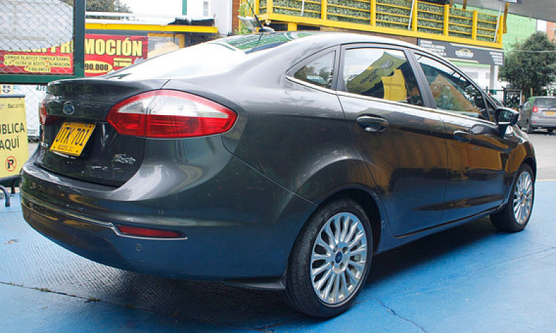 Ford Fiesta 1.6 Tita...