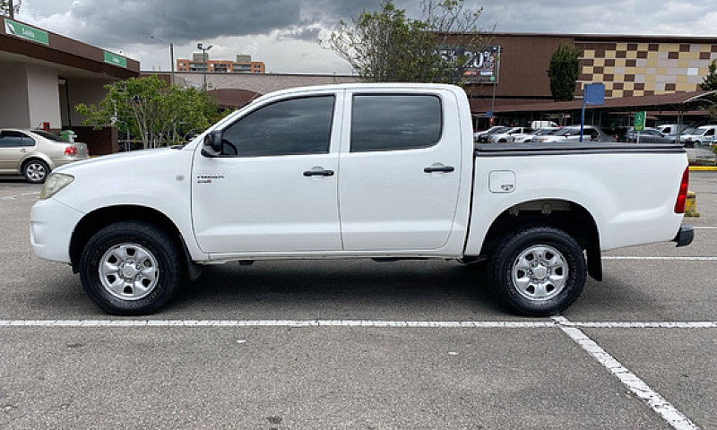Toyota Hilux 2.5 Imv...
