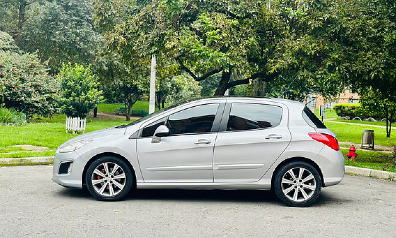 Peugeot 308 1.6L...
