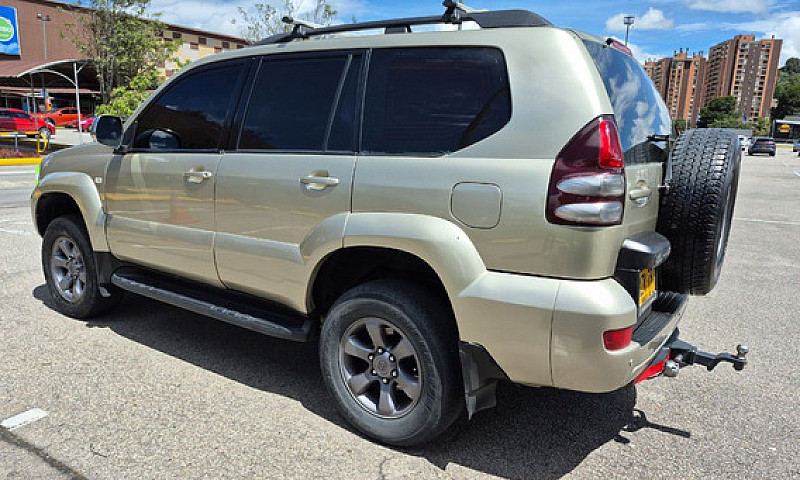 Toyota Land Cruiser ...