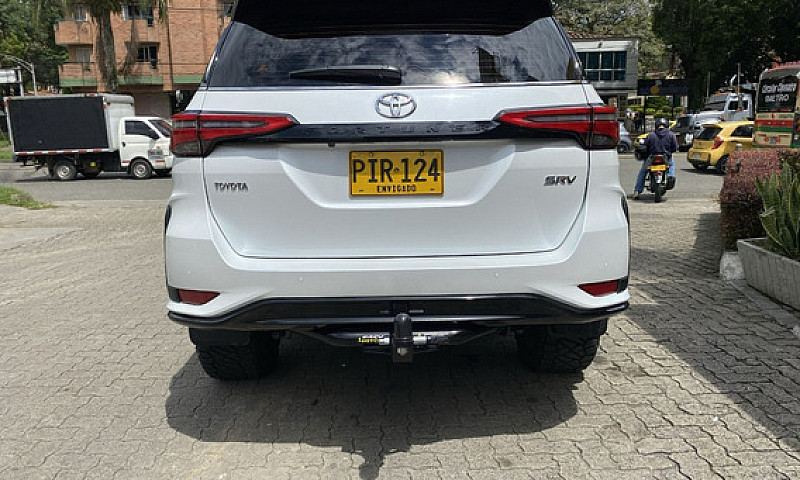 Toyota Fortuner 2.8 ...