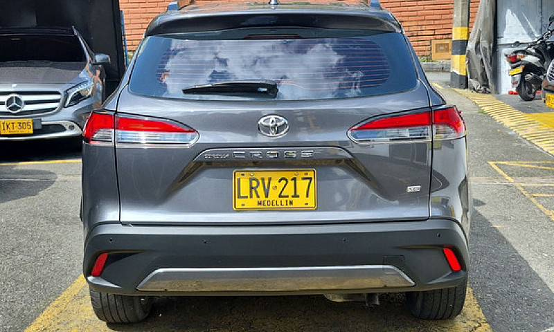 Toyota Corolla Cross...