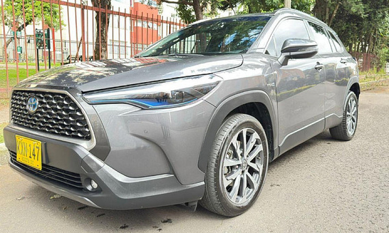 Toyota Corolla Cross...
