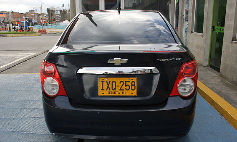 Chevrolet Sonic 1.6 ...