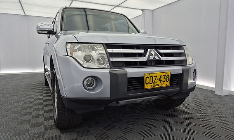 Mitsubishi Montero 3...