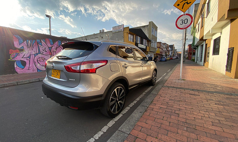 Nissan Qashqai 2.0 E...