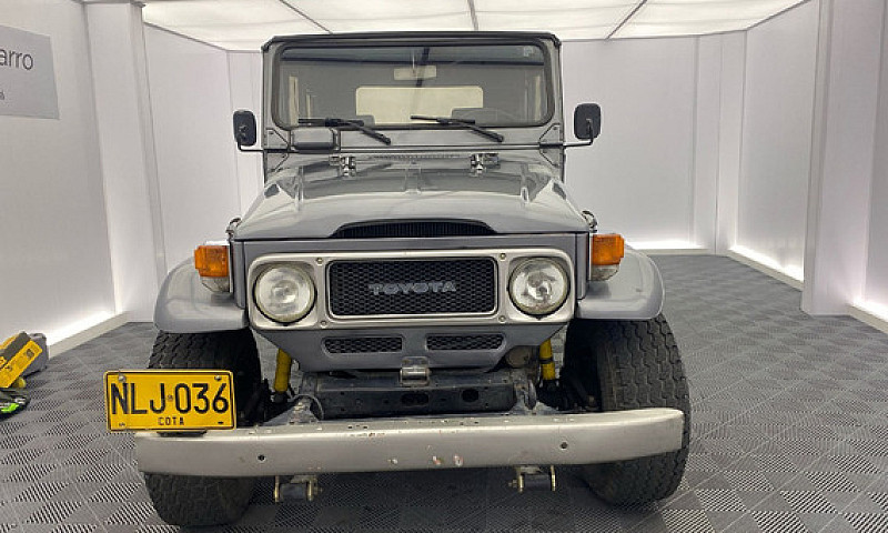 Toyota Land Cruiser ...